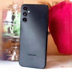 A14 SAMSUNG 5G phone locked to Xfinity mobile $50 off unused.